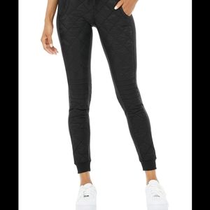 Alo Yoga high waisted moto puffer pant, women's size XS, black
